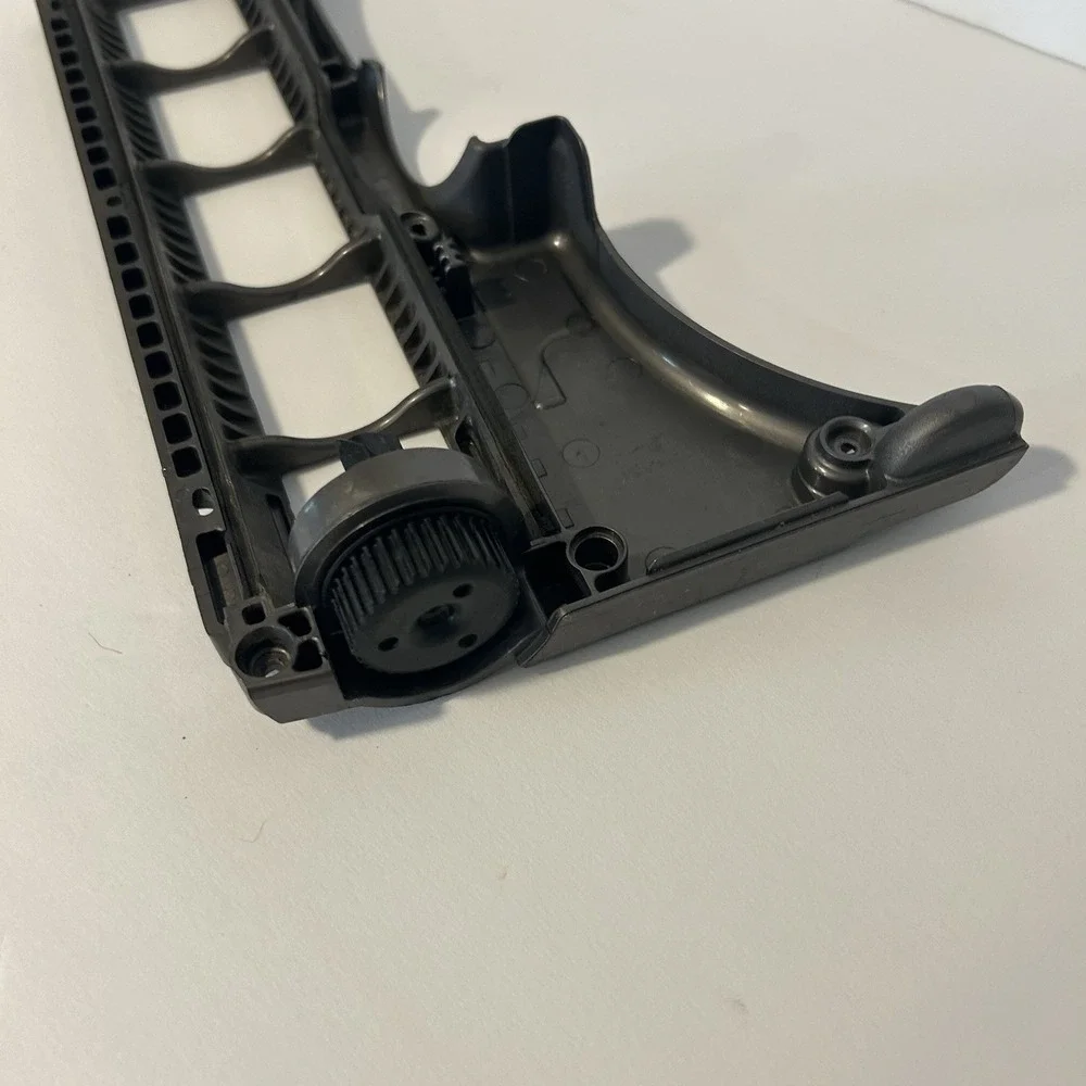 Dyson DC25 Vacuum Cleaner Head Base Plate Brush Bar Housing OEM 916184-01
